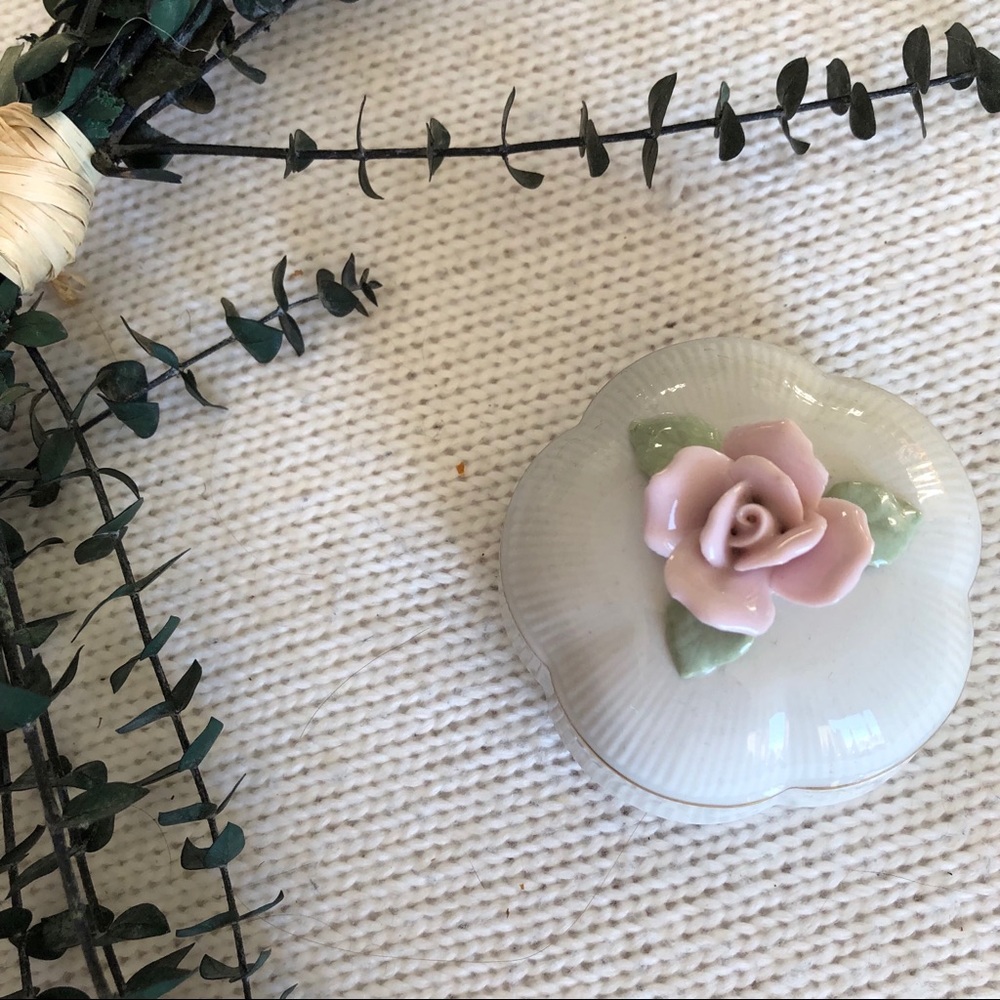Heritage House Wind-up Musical Trinket Box